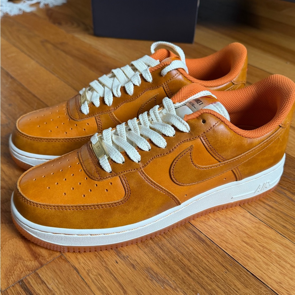 NWT Nike AF1 ‘07 LV8 Sneakers - size 8.5 M/10 W - Sunset/Russet-Cacao